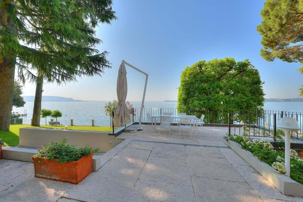 Appartamento 33 Rose Gardone Riviera Bagian luar foto
